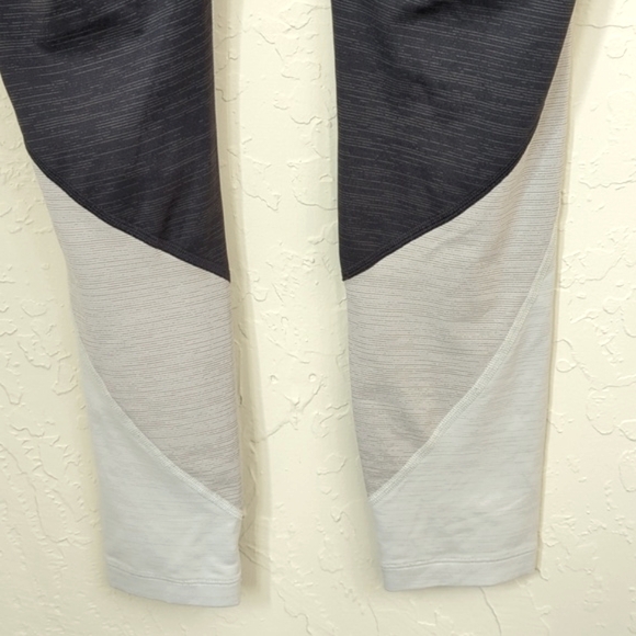 Outdoor Voices TechSweat 7/8 Zoom Leggings Cloud/Night/Coyote Size Small - Picture 9 of 13